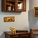 500 Year House - Old Town - Historic By Staymoovers *