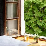 شقة 500 Year House - Old Town - Historic By Staymoovers
